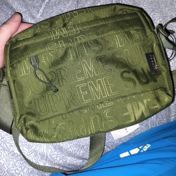 NWT SUPREME CORDURA CROSSBODY BAG - Picture 2 of 9
